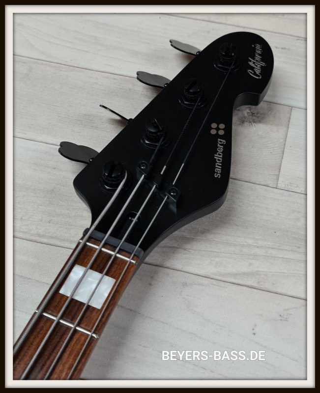 Sandberg California II VS4 Custom 3-EQ, Open Pore Black